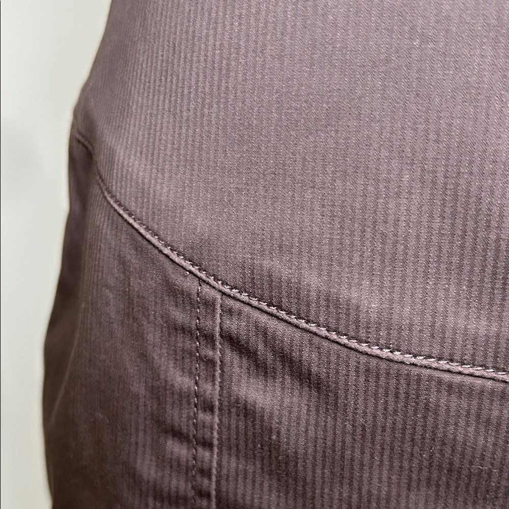 Elegant Brown Women's Skirt - Picture 3 of 11